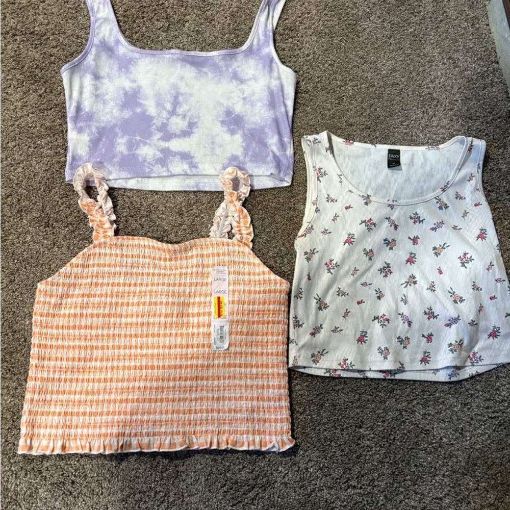 Bundle of 7-Stylish Tops size Large